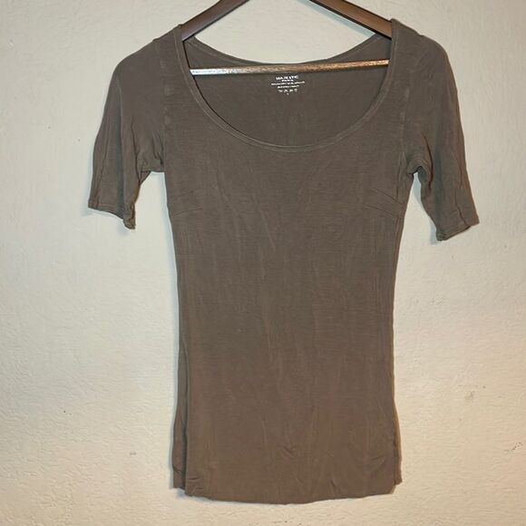 Majestic Taupe Boatneck Quarter Sleeve Top Super Soft Light Brown Tan - Picture 2 of 9